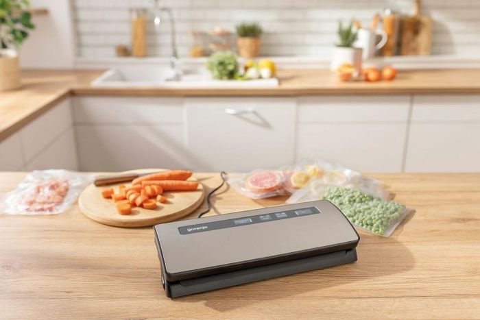Вакуумный упаковщик GORENJE, электронное упр, 120 Вт., ф-ция запаивания и вакуумирования, серебристый