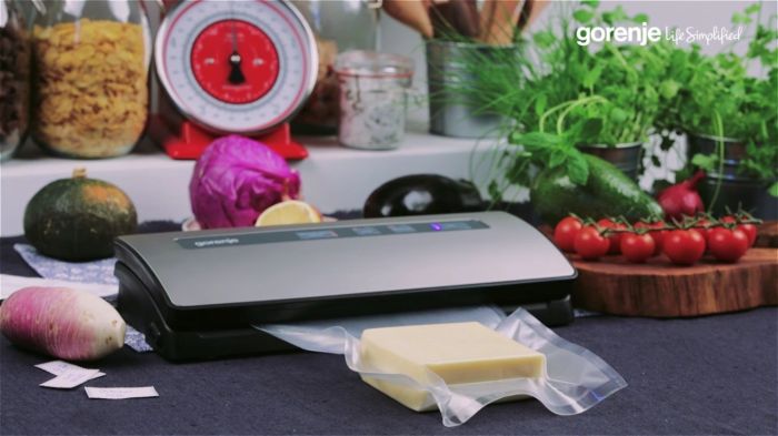 Вакуумный упаковщик GORENJE, электронное упр, 120 Вт., ф-ция запаивания и вакуумирования, серебристый