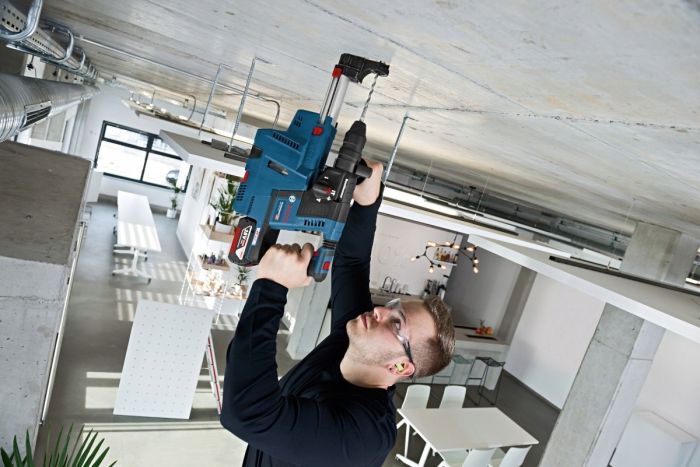 Перфоратор акумуляторний Bosch Professional GBH 187-LI SDS-plus 18В 1х5А·год 2.4Дж 3кг