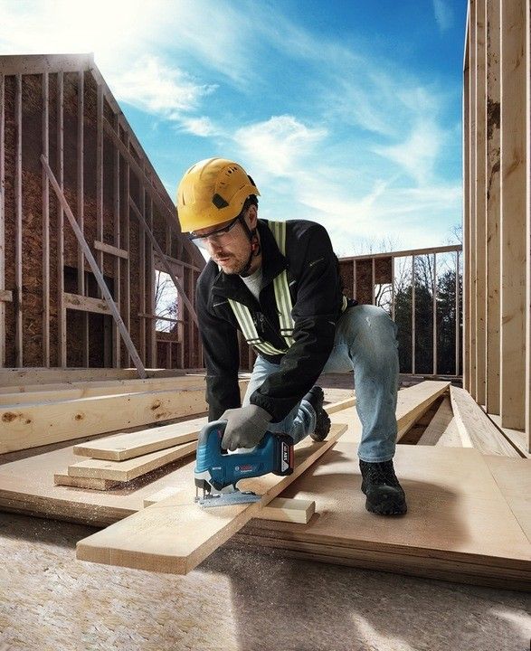 Лобзик акумуляторний Bosch Professional GST 185-LI 18В 1х4А·год 0-3500об/хв хід 26мм 2кг кейс