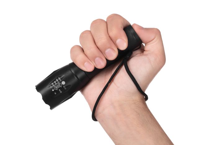 Фонарь ручной аккумуляторный 2E FLYB1812BI Micro-USB 1200мА·ч 1200лм 10Вт 4 режима освещения функция Power Bank IPX4 0.1кг