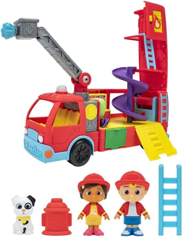 Игровой набор CoComelon Feature Vehicle Пожарная машина-трансформер с аксессуарами