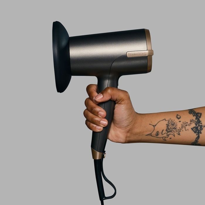 Фен Remington One, 2000Вт, 8 режимів, дифузор,чохол,іоніз-я, хол. обдув, термо-сенсор, сірий