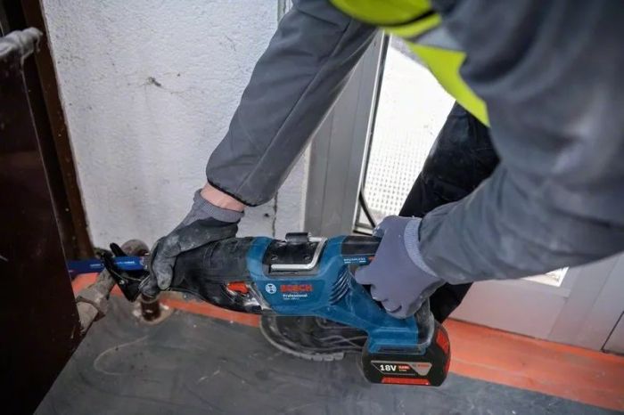 Пила шабельна акумуляторна Bosch Professional GSA 185-LI 18В пропил 230мм хід 28мм 3.2кг без АКБ та ЗП