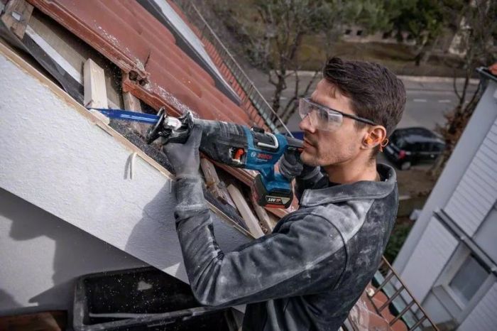 Пила шабельна акумуляторна Bosch Professional GSA 185-LI 18В пропил 230мм хід 28мм 3.2кг без АКБ та ЗП