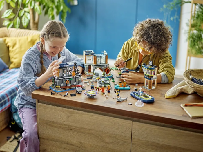 Конструктор LEGO City Полицейский остров-тюрьма
