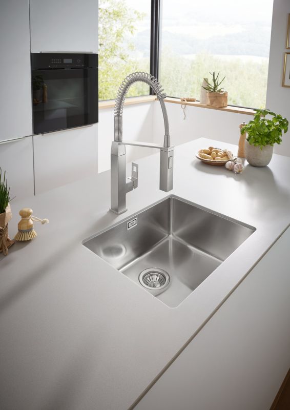 Мойка кухонная Grohe K700U, нерж. сталь, прямоуг., без крыла, 550x450x200мм, чаша - 1, универсальная, матовый графит