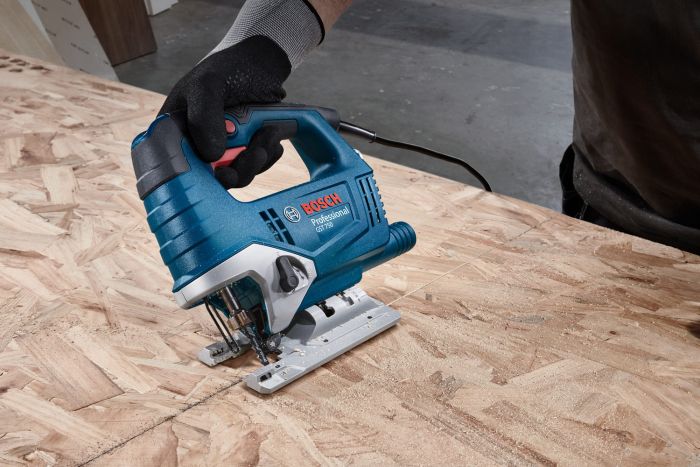 Лобзик Bosch Professional GST 750, 520Вт, SDS, 800-3200 об/м, ход 20 мм, 23кг, в кейсе