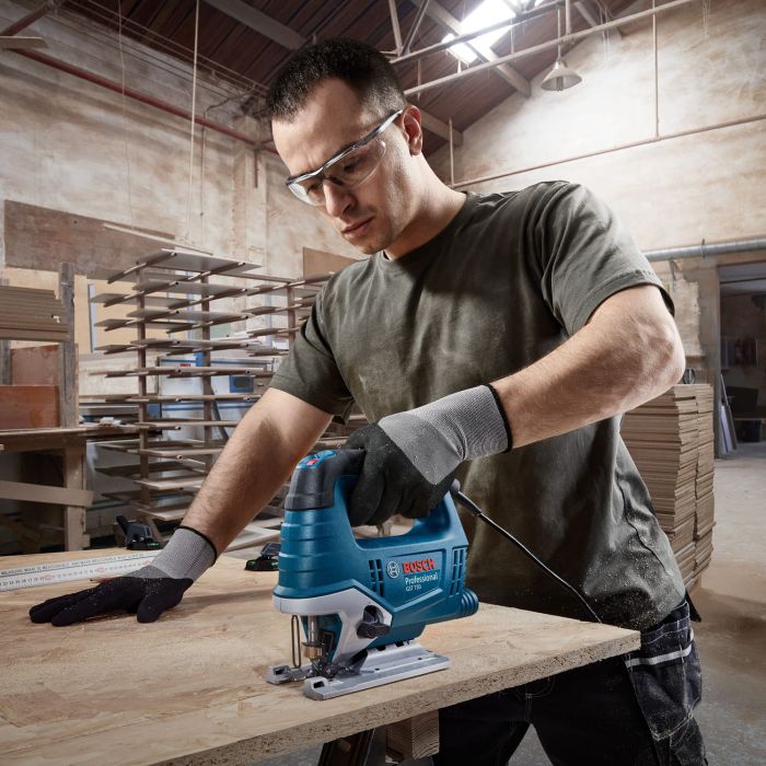Лобзик Bosch Professional GST 750, 520Вт, SDS, 800-3200 об/м, ход 20 мм, 23кг, в кейсе