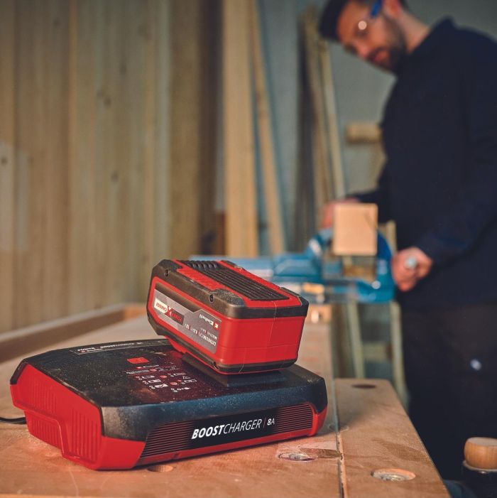 Зарядний пристрій Einhell PXC Boostcharger 3A PXC 18В 8А 0.83кг