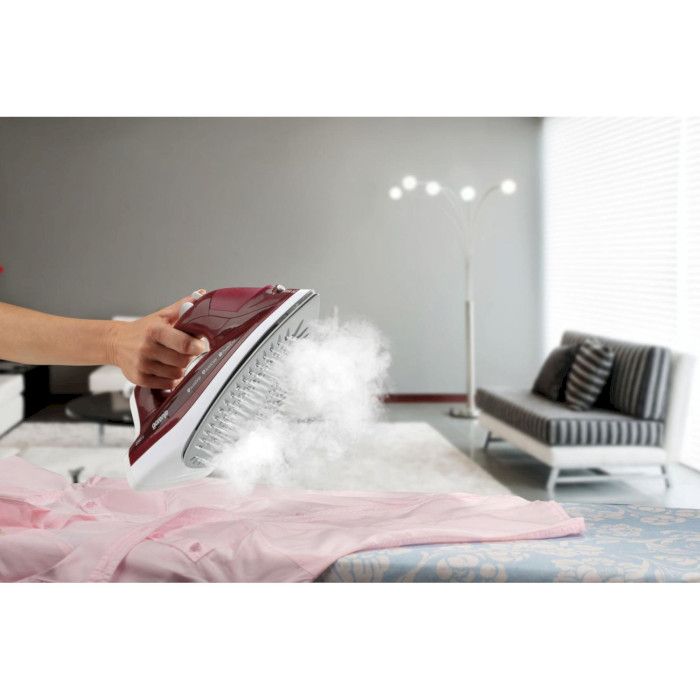 Утюг Gorenje безпроводной , 2200Вт, 270мл, паровой удар -25гр, постоянный пар - 210гр, база для зарядки, автовыкл., керам. подошва, бардовый