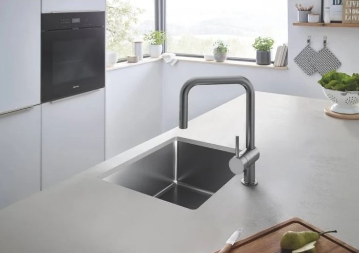 Змішувач для кухні Grohe Minta, довж.виливу - 225мм, поворотний/витяжний, 1важіль, матовий графіт