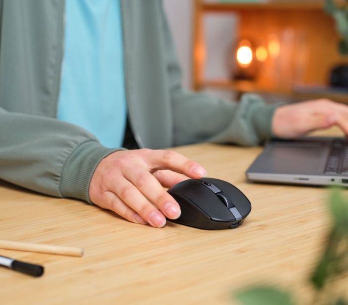Мышь Trust OZZA compact, BT/WL/USB-A, черный