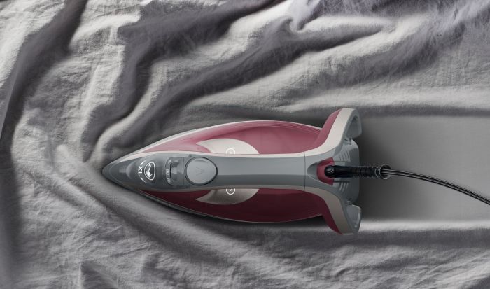 Праска Tefal Smart Protect Plus, 2800Вт, 270мл, паровий удар -260гр, постійна пара - 40гр, керам. підошва, сіро-бордовий