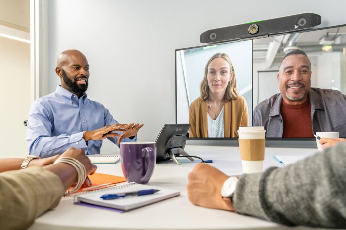 Видеотерминал Poly Studio X52 с контроллером TC10, 4K, Poly Video OS, сертификаты Microsoft Teams, Zoom Rooms, белый