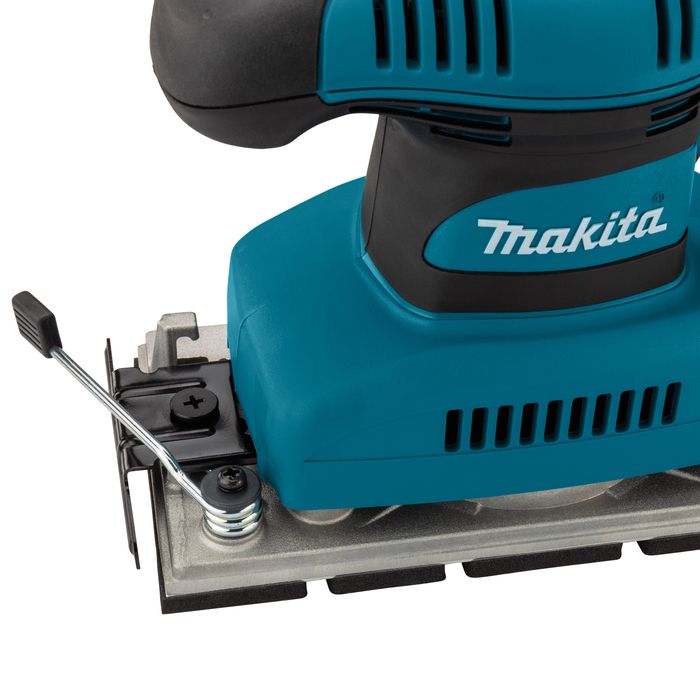 Шліфмашина вібраційна   190Вт 93x185мм 22000кол/хв 1.6кг Makita BO3710