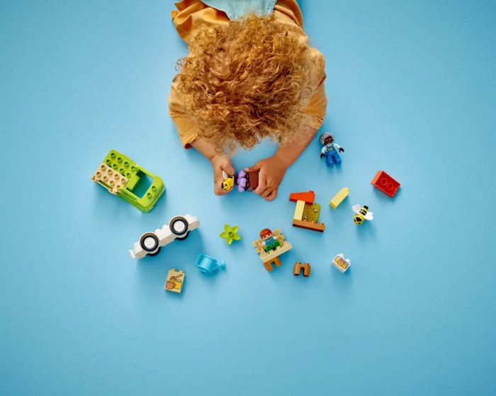 Конструктор LEGO DUPLO Town Уход за пчелами и ульями