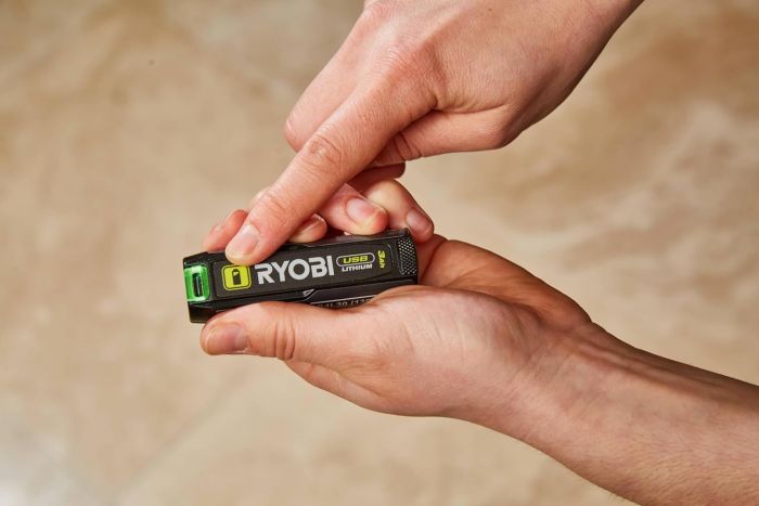 Акумулятор Ryobi USB Lithium RB4L30 4В 3А·год функція power bank 0.06кг