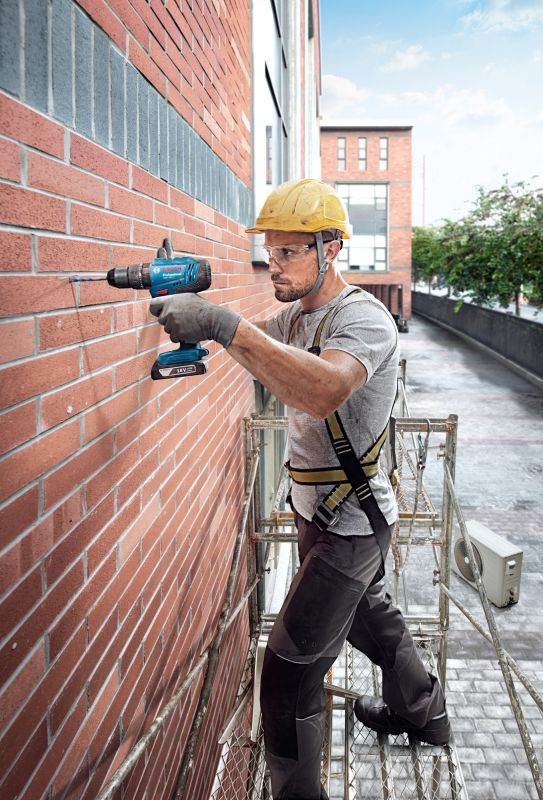 Шуруповерт-дрель ударная аккумуляторная Bosch GSB 183-LI 18В 2х2А·час 21-56Нм 374-1815об·мин кейс 1.2кг