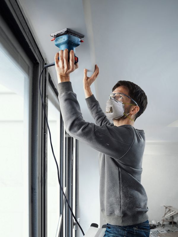 Шлифмашина вибрационная Bosch GSS 140 A 220Вт платформа 101х112 28000кол·мин 1.1кг