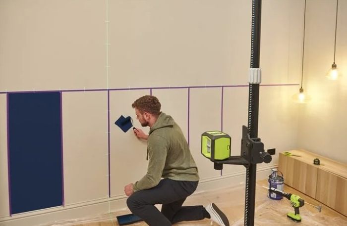 Нивелир лазерный Ryobi RBCLLG2 до 15м ±0.5мм перекрестный зеленый луч ААх2 0.4кг