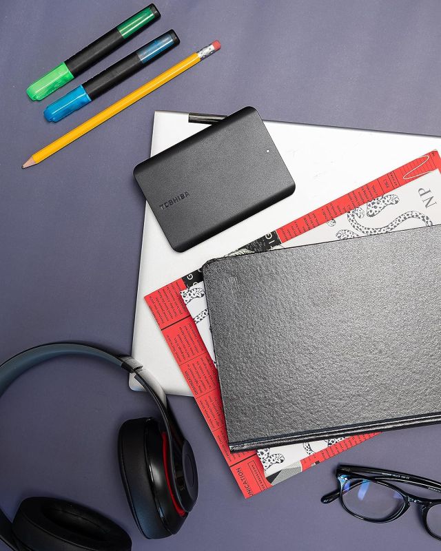 Портативный жесткий диск Toshiba 1TB USB 3.2 Gen 1 Canvio Basics 2022
