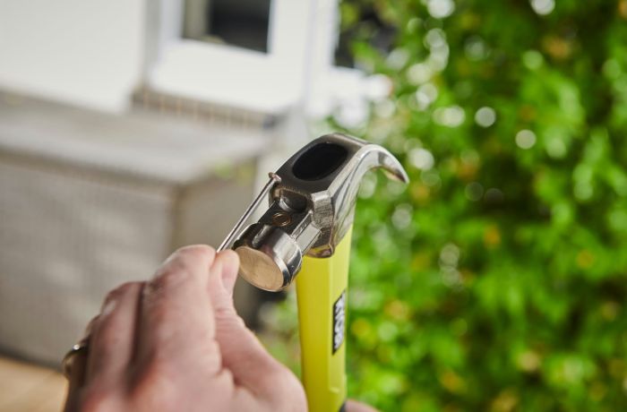Молоток столярный Ryobi RHHCC560 560г магнитный держатель рукоятка стекловолокно
