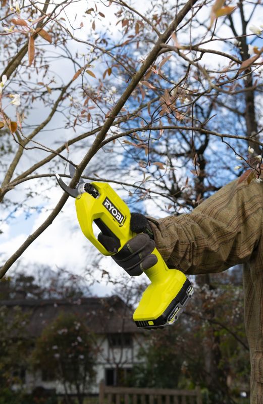 Секатор акумуляторний Ryobi ONE+ RY18SCA-0 18В d різа 25мм 0.74кг без АКБ та ЗП