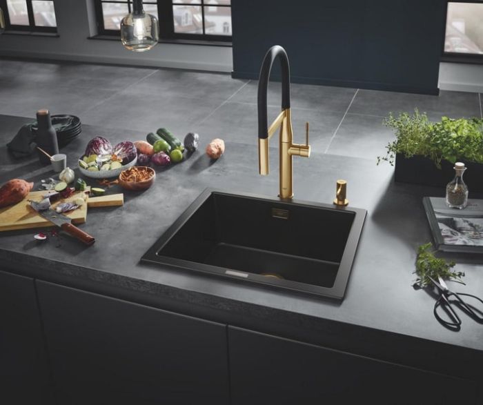 Змішувач для кухні Grohe Essence, довж.виливу - 240мм, поворотний/гнучкий, 1важіль, матовий прохолодний схід сонця