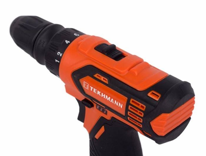 Шурупокрут-дриль акумуляторний Tekhmann TCD-12 QC Li v2.0 12В 2х2А·год 28Нм 0-400·1500об/хв 1кг кейс
