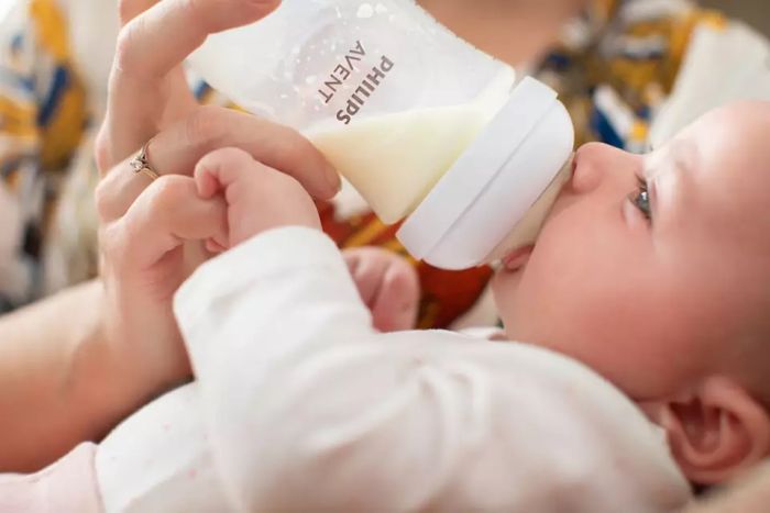 Соска Avent Natural 3міс+, силіконова, Природний потік, середній потік, 2шт