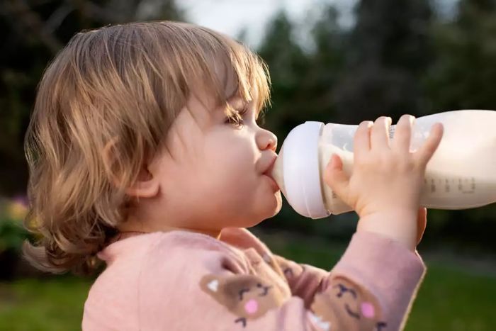 Соска Avent Natural 6мес+, силиконовая, Природный поток, для густой пищи, 2шт