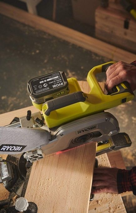 Пила торцовочная аккумуляторная Ryobi ONE+ R18MS216-0 18В диск 216мм лазер 14.4кг без АКБ и ЗУ