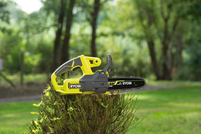 Пила цепная аккумуляторная Ryobi ONE+ RY18CS20A-125 18В акб 1х2.5А·ч ЗУ 20см 2.3кг