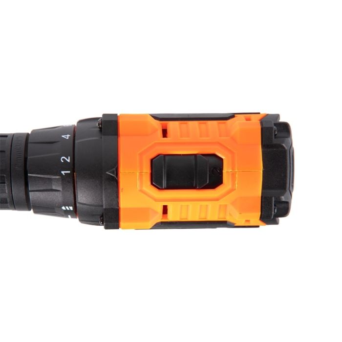 Шуруповерт-дрель аккумуляторная Tekhmann TCD-18 LIW 18В 2х2А·час 28Нм 0-350·1300об·мин 1.3кг кейс