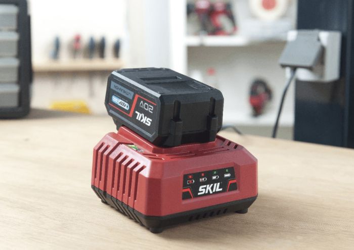 Зарядное устройство для SKIL CR1E3122 AA 20В, 2.4А, 0.52кг