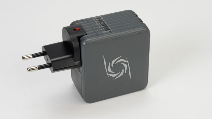 Зарядное устройство AVerMedia GC313 CORE GO 100Вт 2хUSB-С, 1хUSB-A, 1xHDMI, черный