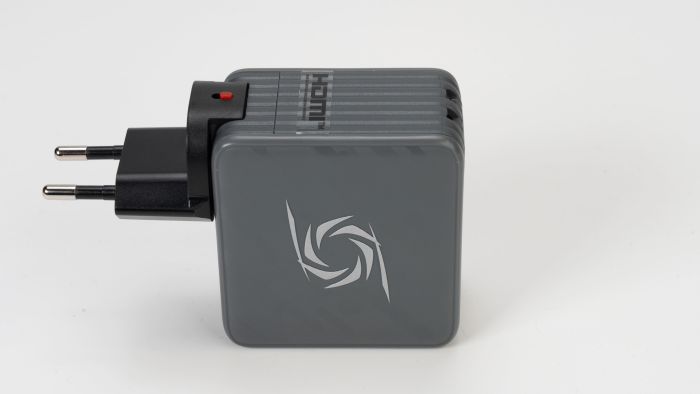 Зарядное устройство AVerMedia GC313 CORE GO 100Вт 2хUSB-С, 1хUSB-A, 1xHDMI, черный