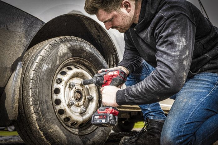Гайковерт ударний SKIL 3285 CA XP безщітковий 20В до 2850об/хв 700Нм 2.25кг без АКБ та ЗП