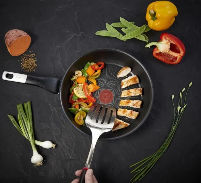 Сковорода Tefal Unlimited, 24см, алюминий, черный