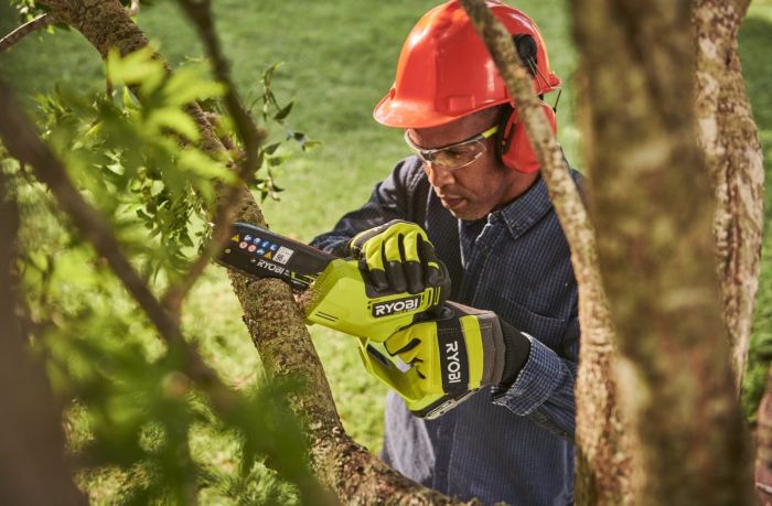 Пила ланцюгова акумуляторна Ryobi ONE+ HP RY18PSX15A-120T 18В акб 1х2А·год ЗП 15см 1.19кг кейс