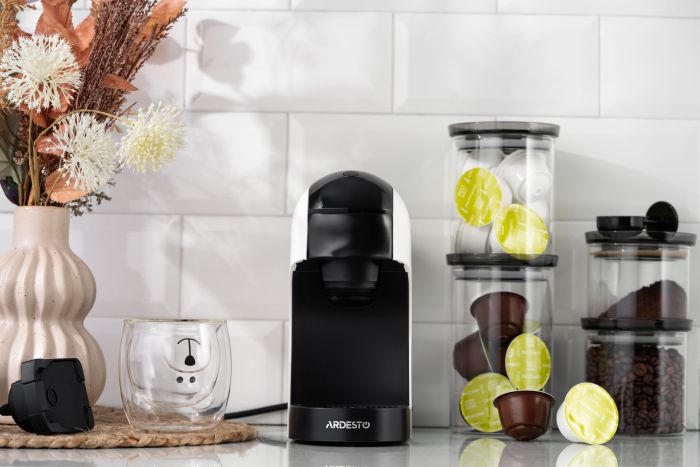 Кофеварка Ardesto капсульная, 0.8л, капсулы Nespresso, Nescafe Dolce Gusto, молотый кофе, сенсорное управление, белый