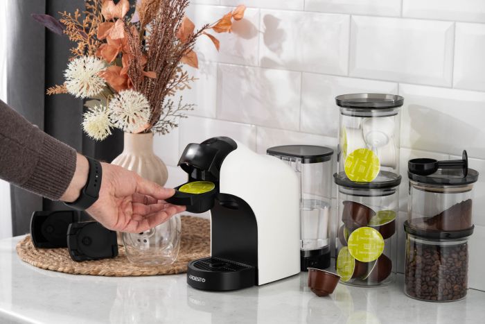 Кофеварка Ardesto капсульная, 0.8л, капсулы Nespresso, Nescafe Dolce Gusto, молотый кофе, сенсорное управление, белый