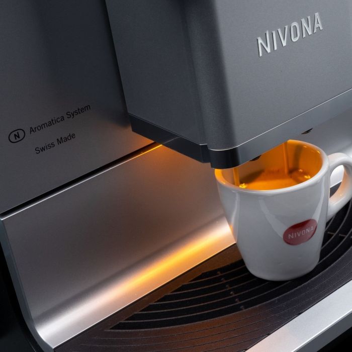 Кофемашина Nivona CafeRomatica 2.2л, зерно + молоко, зерно + молоко, авторецептов - 9, сенсорное управл., черно-серебристый