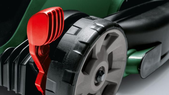 Газонокосилка аккумуляторная Bosch CityMower 18V-32-300 18В акб 1х4А·час 34см 31л 30-60мм 9.4кг
