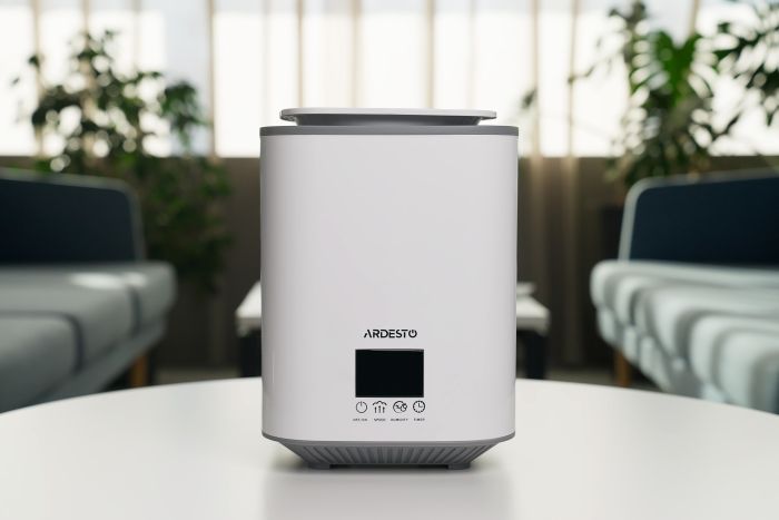 Зволожувач повітря ARDESTO ультразвуковий, 25м2, 3.1л, 250мл/г, електр. кер-ння, верх. залив води, дисплей, білий