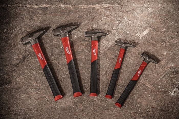 Молоток слесарный Milwaukee 800г 35.5см рукоятка стекловолокно