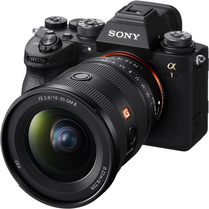 Объектив Sony 16-35mm f/2.8 GM2 для NEX FF