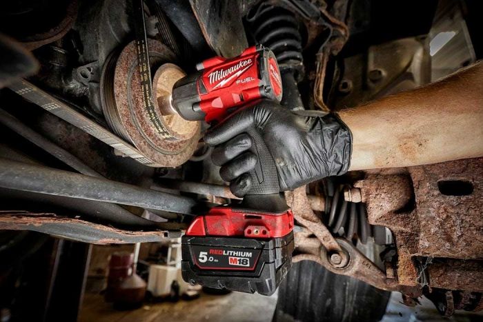 Гайковерт ударный аккумуляторный Milwaukee M18 FMTIW2F12-502X 18В АКБ 2х5А·час 0-2575об·мин 881Нм 1/2" ЗП M12-18FC кейс 6.28кг