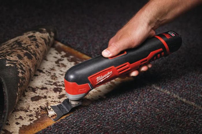 Многофункциональный инструмент реноватор Milwaukee C12 MT-0 18В 20000об·мин 0.8кг без АКБ и ЗП